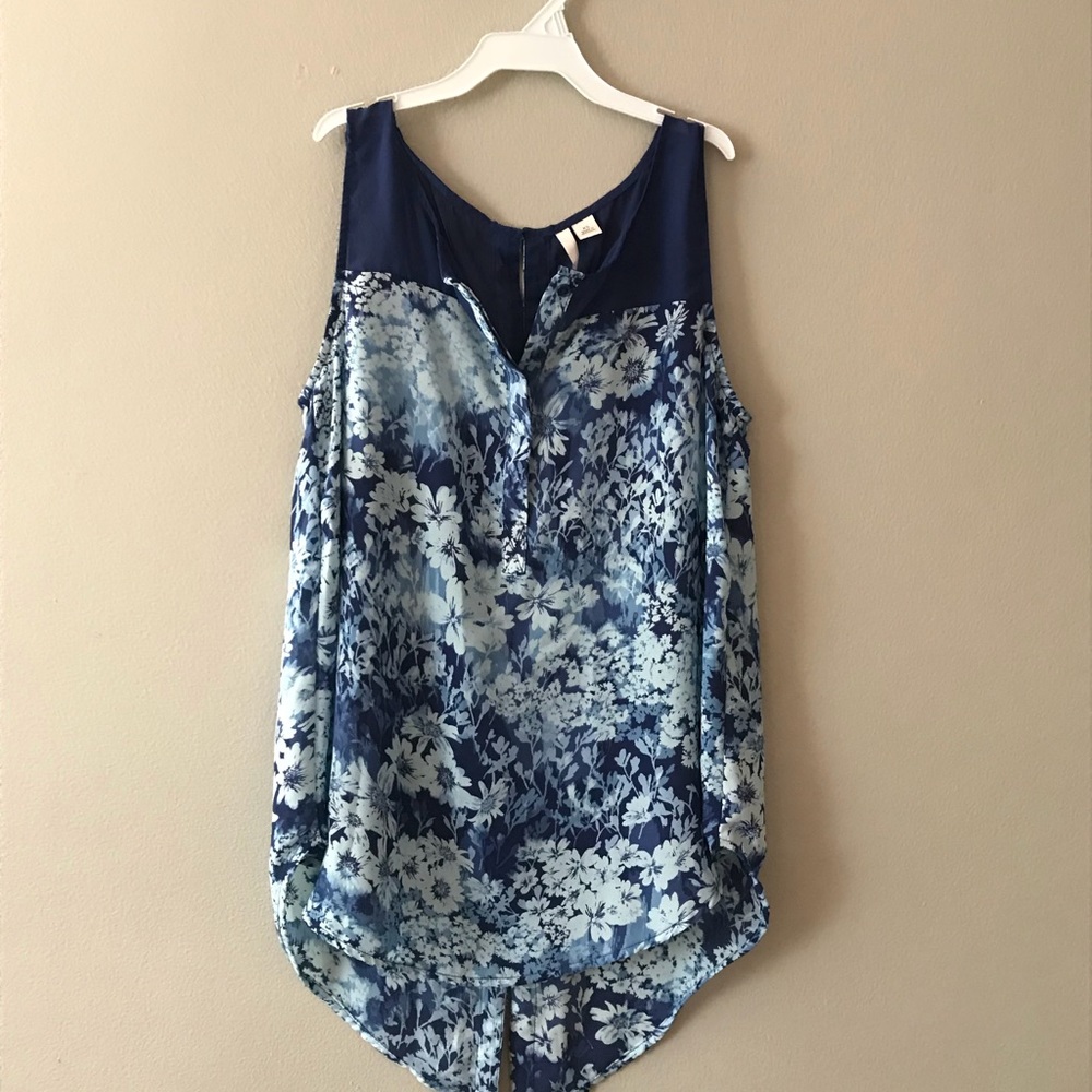 Blue floral tank top